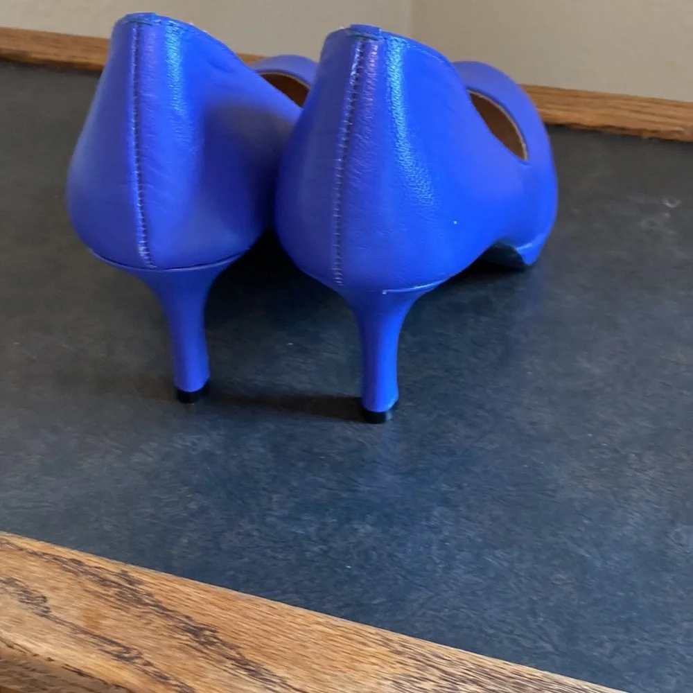 💜💜 Hot in Hollywood Beautiful Periwinkle Colored Platform Heels Size 9M